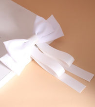 Load image into Gallery viewer, Hair bows 😍 🎀