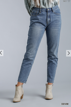 Load image into Gallery viewer, Classic Denim Jeans