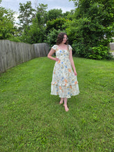 Load image into Gallery viewer, Summer Floral
