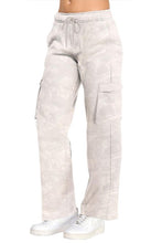 Load image into Gallery viewer, Cargo Camo Pant
