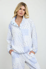 Load image into Gallery viewer, Ice Blue Quilted Top
