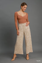 Load image into Gallery viewer, Floral Wide Leg Pant
