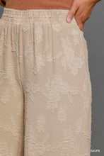 Load image into Gallery viewer, Floral Wide Leg Pant
