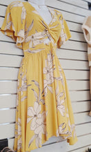Load image into Gallery viewer, Sleeved Front Twist Dress
