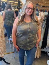 Load image into Gallery viewer, Camo Tank
