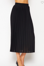 Load image into Gallery viewer, Black Pleated Skirt
