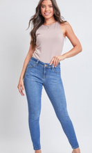Load image into Gallery viewer, YMI Skinny Jean
