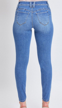 Load image into Gallery viewer, YMI Skinny Jean
