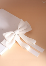 Load image into Gallery viewer, Hair bows 😍 🎀
