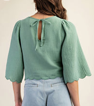 Load image into Gallery viewer, Scalloped Detail Top
