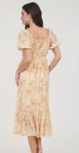 Load image into Gallery viewer, Apricot Floral
