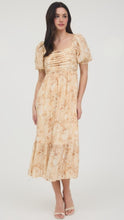 Load image into Gallery viewer, Apricot Floral
