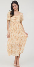 Load image into Gallery viewer, Apricot Floral
