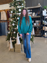 Load image into Gallery viewer, Emerald Cable Knit
