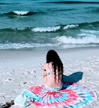 Load image into Gallery viewer, Round Beach Towel (3 color options)
