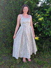 Load image into Gallery viewer, Black Dainty Floral Dress

