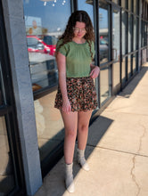 Load image into Gallery viewer, Floral Flounce Short
