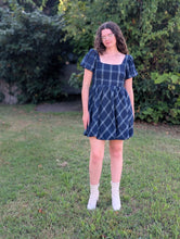 Load image into Gallery viewer, Puff Sleeve Plaid Mini
