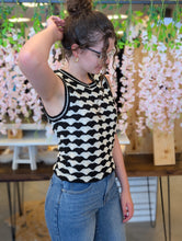 Load image into Gallery viewer, Scallop Crochet Tank
