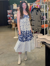 Load image into Gallery viewer, Mixprint Floral Dress.
