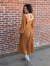 Load image into Gallery viewer, Marigold
