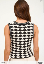 Load image into Gallery viewer, Scallop Crochet Tank
