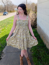 Load image into Gallery viewer, Smocked Floral Dress
