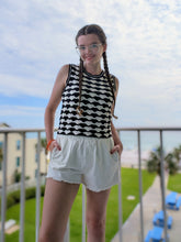Load image into Gallery viewer, Scallop Crochet Tank
