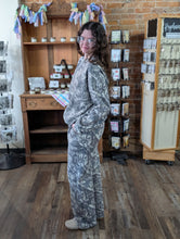 Load image into Gallery viewer, Camo Sweatpant (3 color options)
