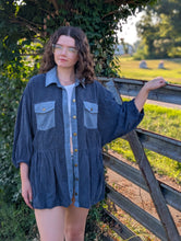 Load image into Gallery viewer, Corduroy Shacket
