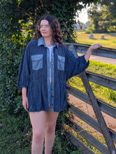 Load image into Gallery viewer, Corduroy Shacket
