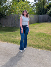 Load image into Gallery viewer, Boot Cut/Flare (2 color options)
