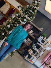 Load image into Gallery viewer, Emerald Cable Knit
