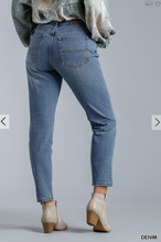 Load image into Gallery viewer, Classic Denim Jeans
